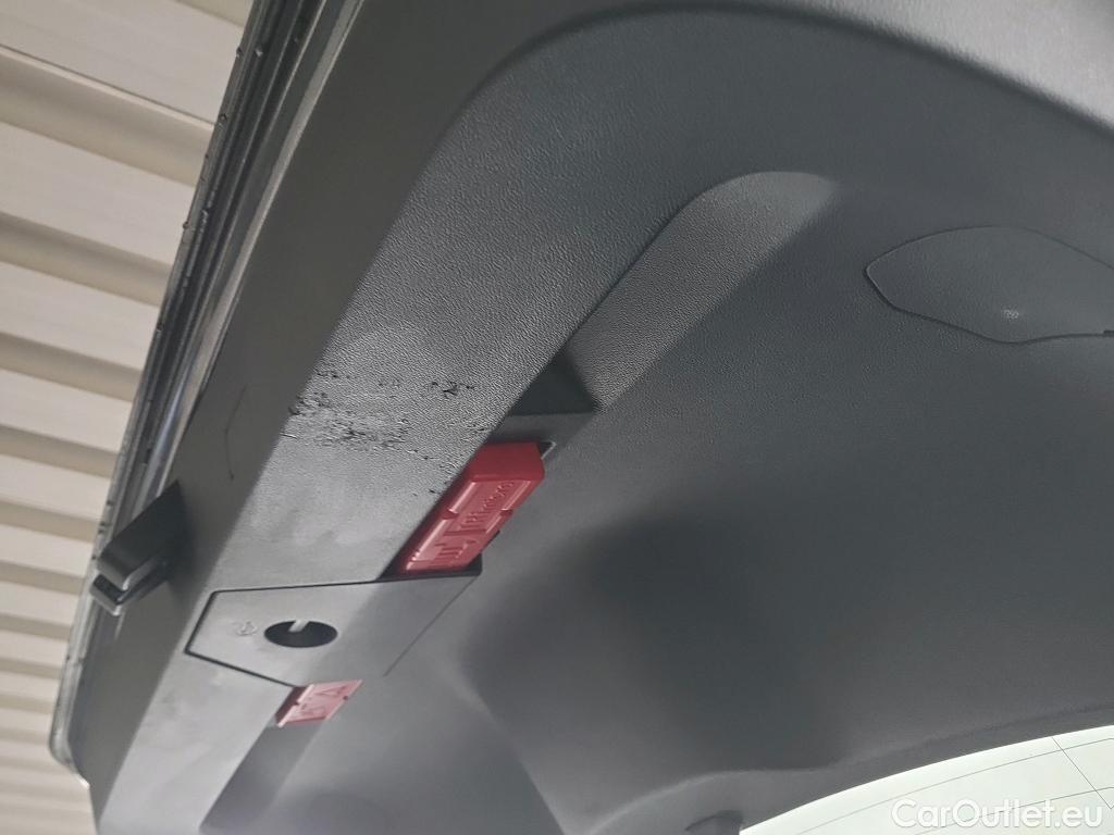  Volkswagen  T-ROC VOLKSWAGEN  / 2021 / 5P / todoterreno Life 1.0 TSI 81kW (110CV) (AC) #10