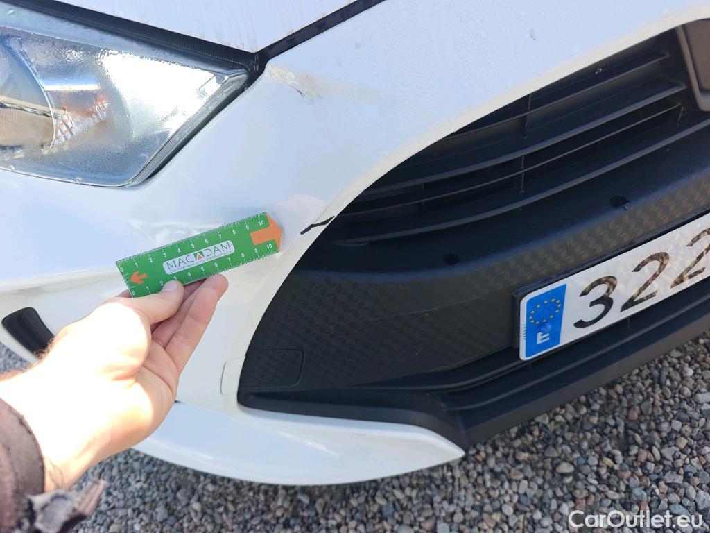  Toyota  Yaris TOYOTA  / 2020 / 5P / berlina con portón 1.5 120H Business Plus #61