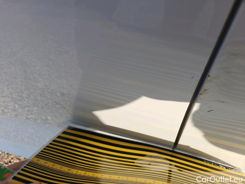  Toyota  Yaris TOYOTA  / 2020 / 5P / berlina con portón 1.5 120H Business Plus #27