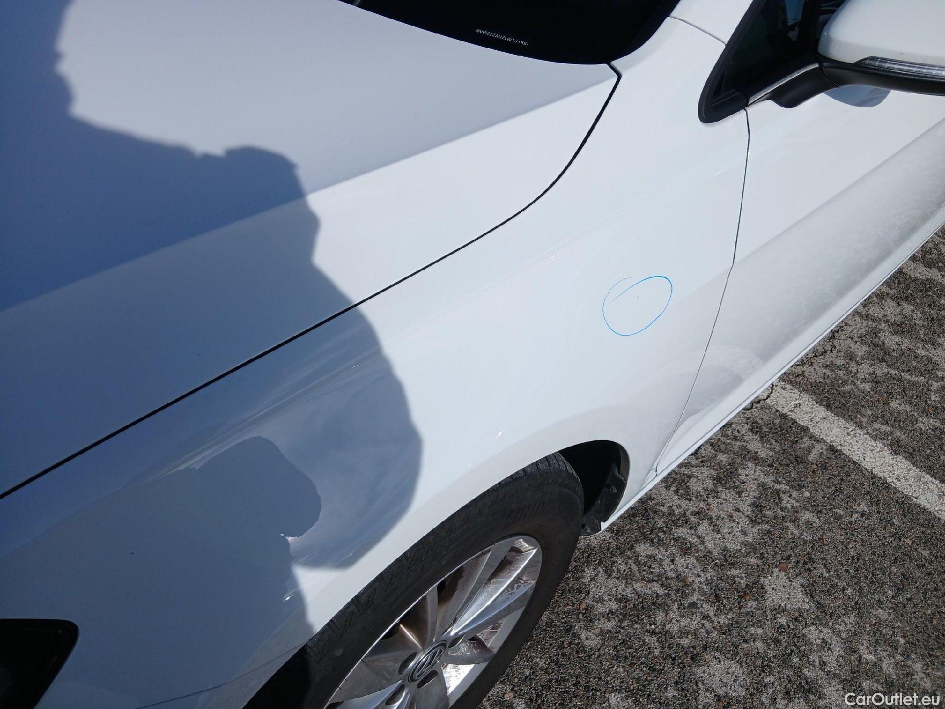  Volkswagen  Golf  VOLKSWAGEN / 2016 / 5P / berlina con portón Last Edition 1.6 TDI 85kW (115CV) #15