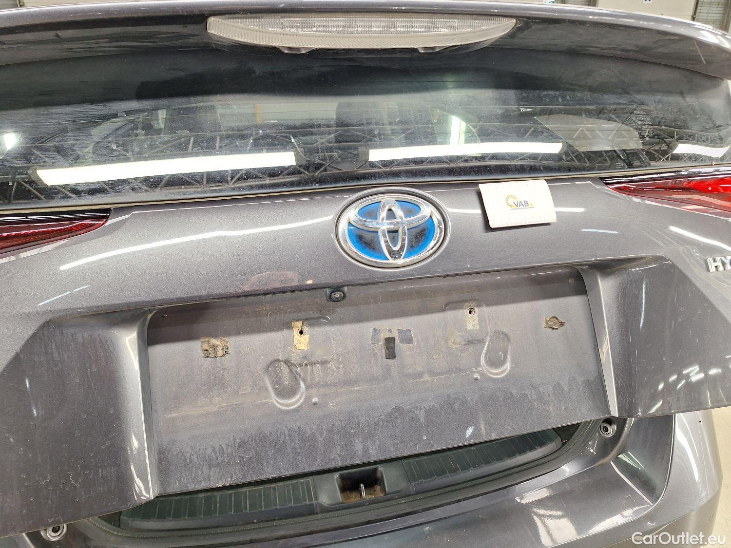  Toyota  Prius Toyota,  '15, Toyota  1.8 VVT-i Hybrid Lounge 5d #48