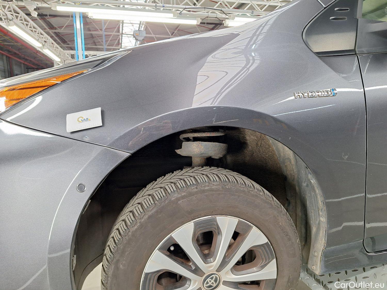  Toyota  Prius Toyota,  '15, Toyota  1.8 VVT-i Hybrid Lounge 5d #39