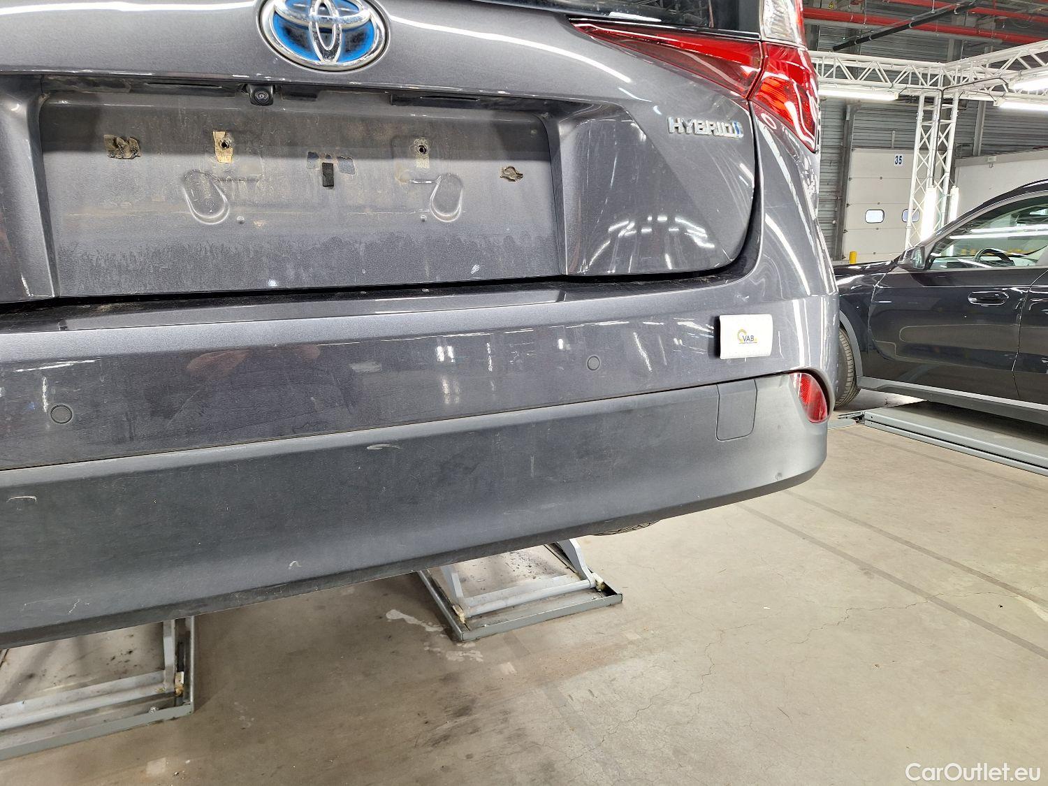  Toyota  Prius Toyota,  '15, Toyota  1.8 VVT-i Hybrid Lounge 5d #24