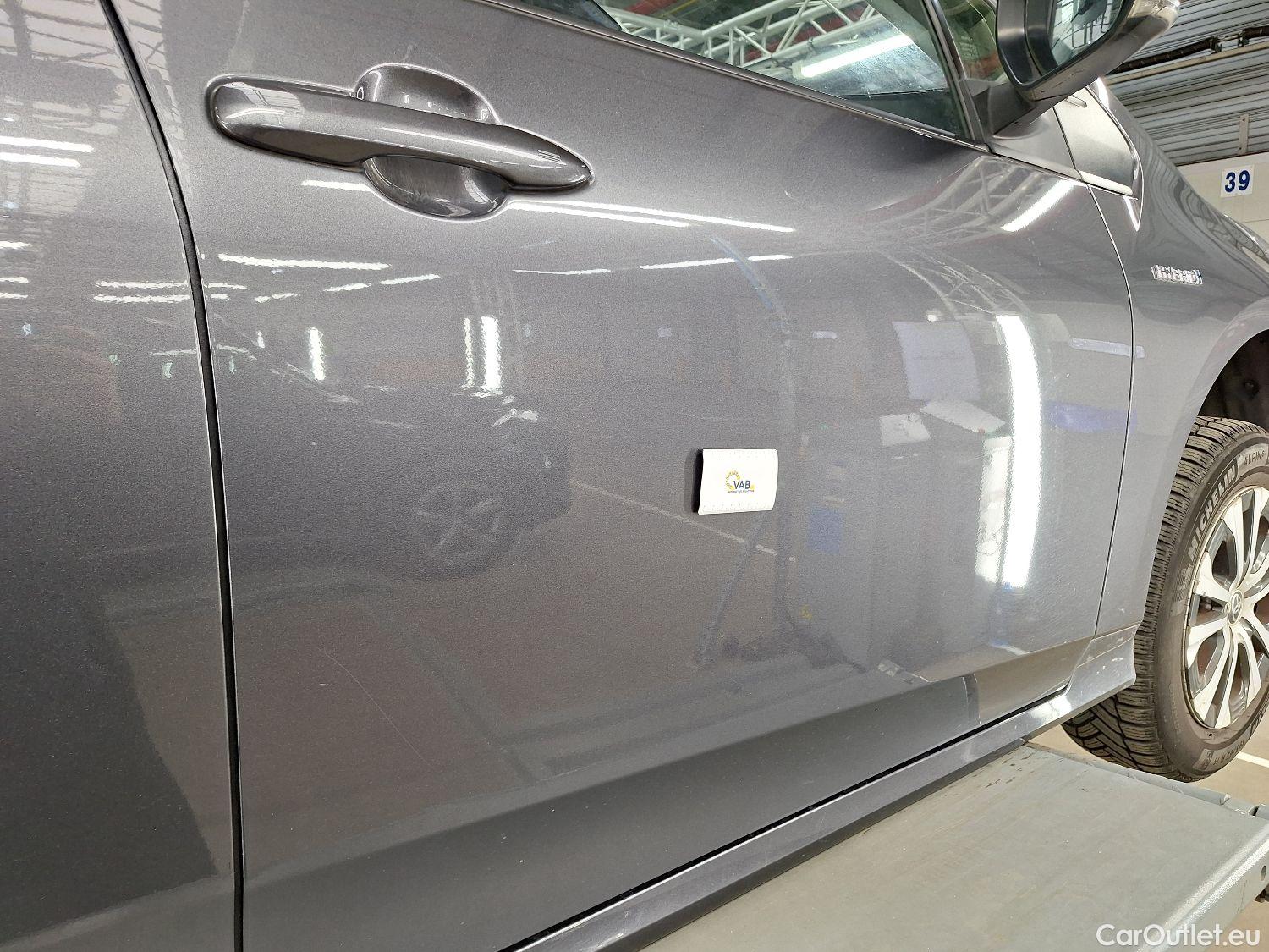  Toyota  Prius Toyota,  '15, Toyota  1.8 VVT-i Hybrid Lounge 5d #17