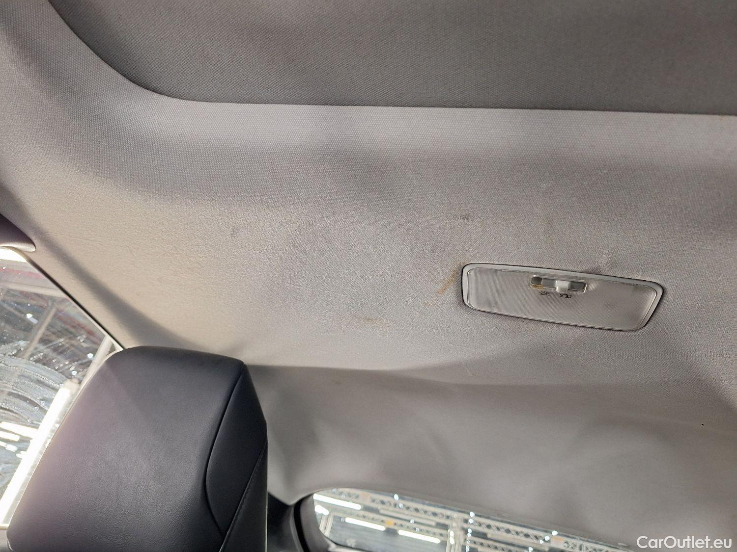  Toyota  Prius Toyota,  '15, Toyota  1.8 VVT-i Hybrid Lounge 5d #58