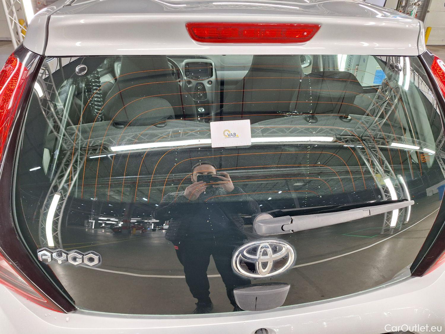  Toyota  Aygo Toyota,  FL'18, Toyota  1.0 VVT-i x-play II 5d #33