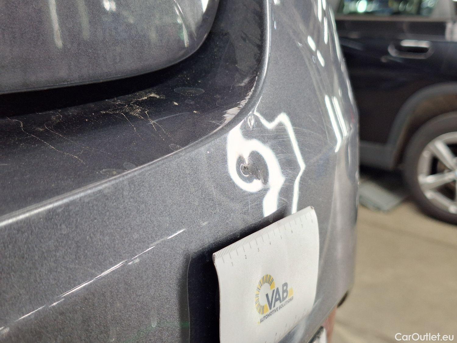  Toyota  Prius Toyota,  '15, Toyota  1.8 VVT-i Hybrid Lounge 5d #25