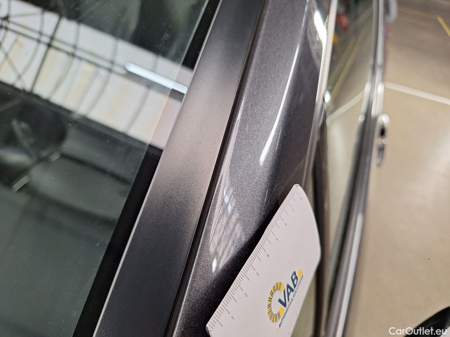  Toyota  Prius Toyota,  '15, Toyota  1.8 VVT-i Hybrid Lounge 5d #52