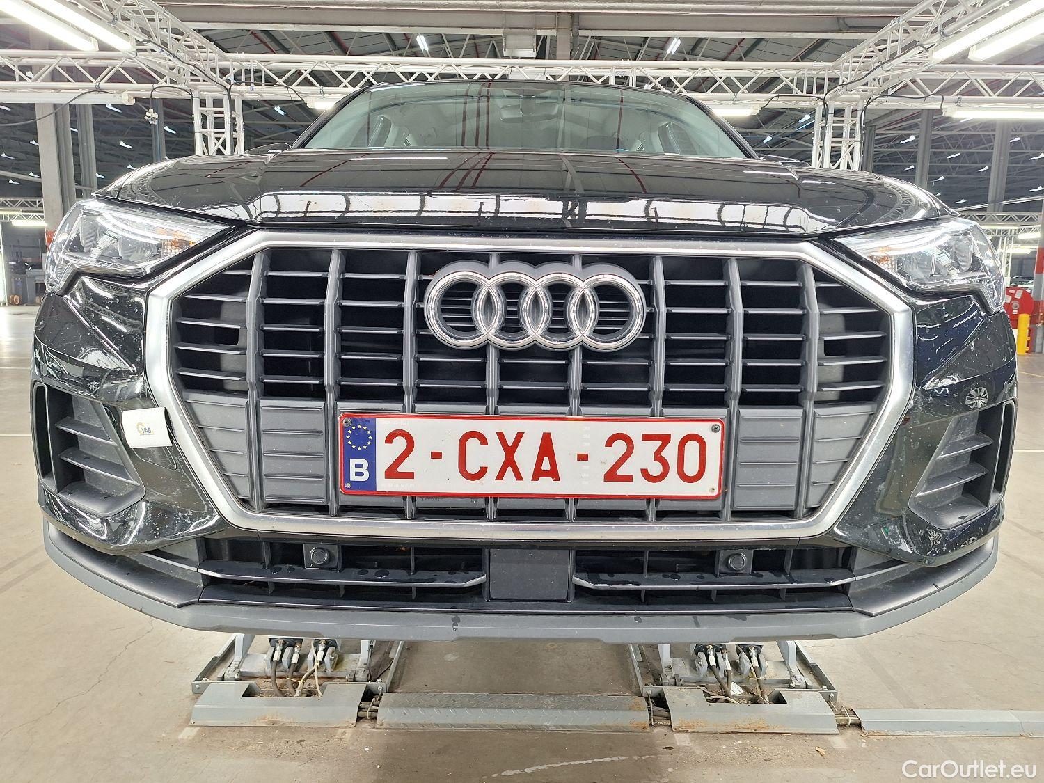  Audi  Q3 Audi,  '18, Audi  35 TDI S Tronic Bus. Ed. Attraction 5d #22