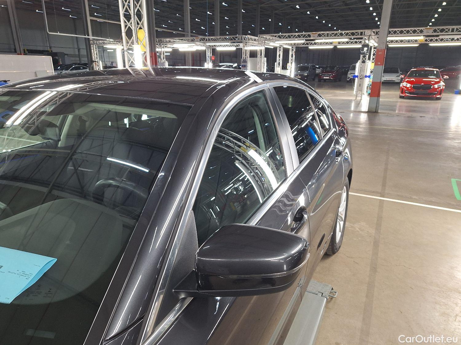  Bmw  Serie 5 BMW, 5-serie '16, BMW 5 Reeks Berline 530e 170kW 4d #32