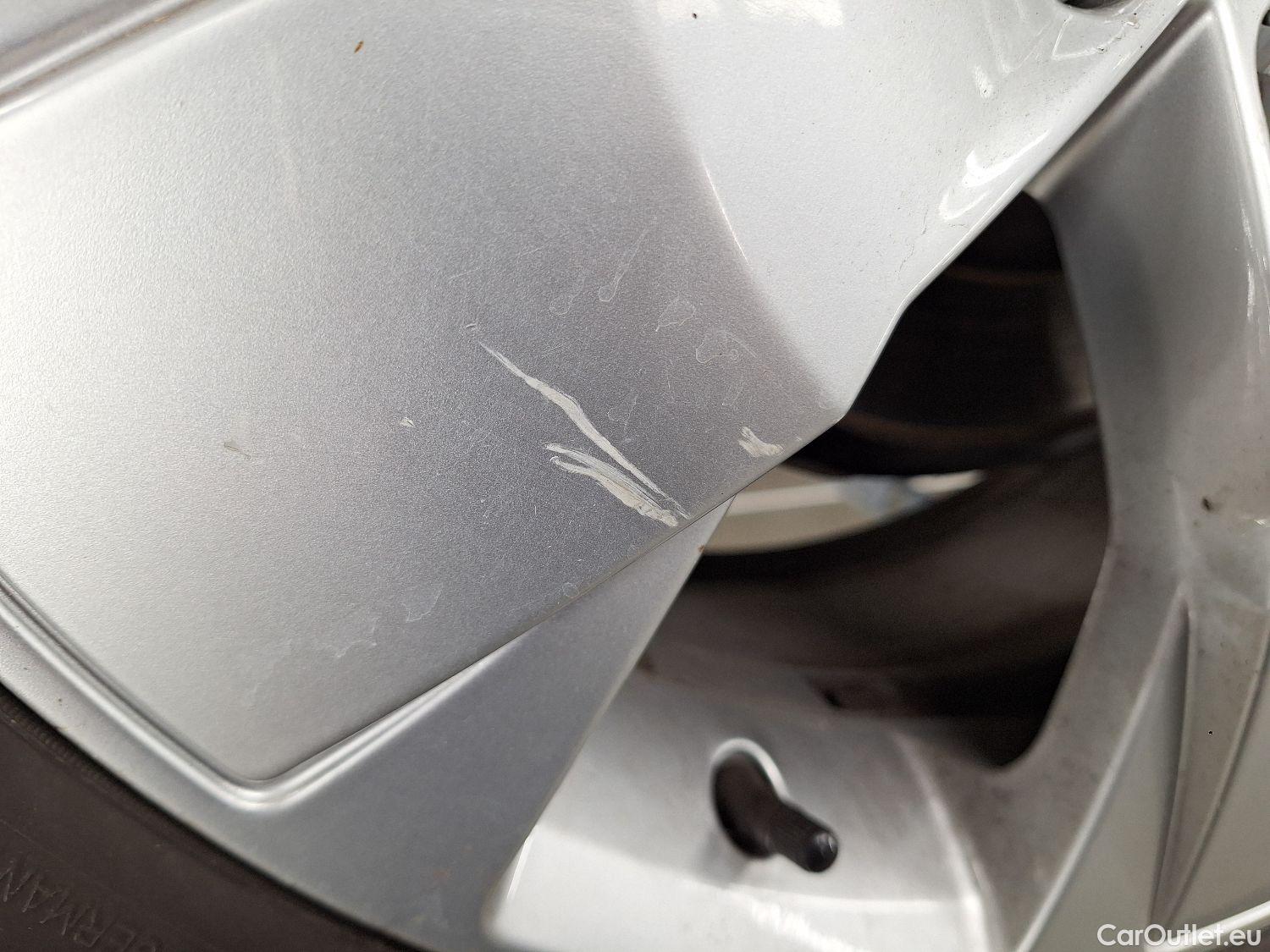  Volvo  XC 40 Volvo, XC40 '17, Volvo XC40 T3 Geartronic Momentum Pro 5d #5