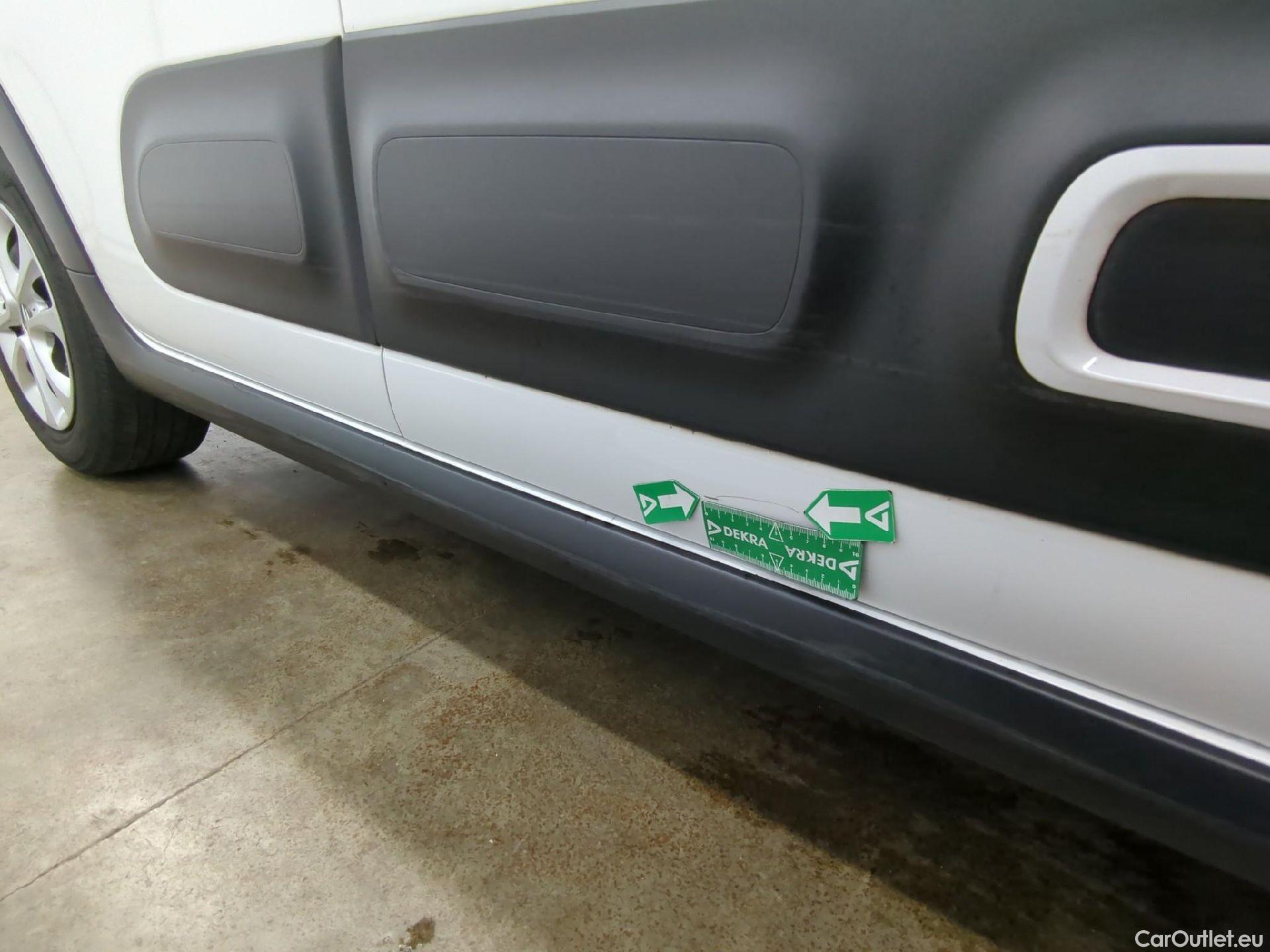  Citroen  C3 CITROEN  Société / 2020 / 5P / Berline / VU BlueHDi 100 SandS BVM6 Feel Nav #20