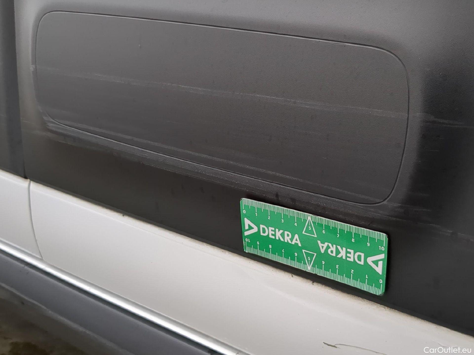  Citroen  C3 CITROEN  Société / 2020 / 5P / Berline / VU BlueHDi 100 SandS BVM6 Feel Nav #16