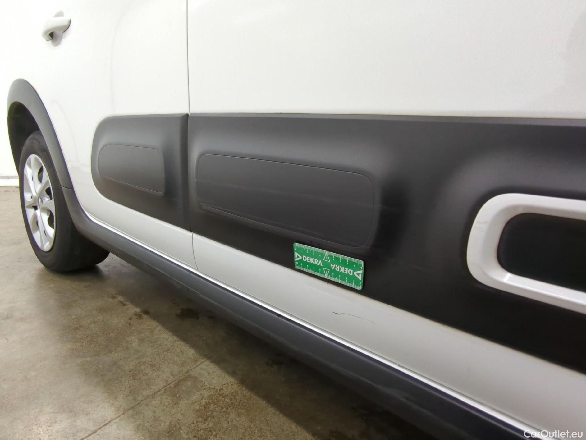  Citroen  C3 CITROEN  Société / 2020 / 5P / Berline / VU BlueHDi 100 SandS BVM6 Feel Nav #15