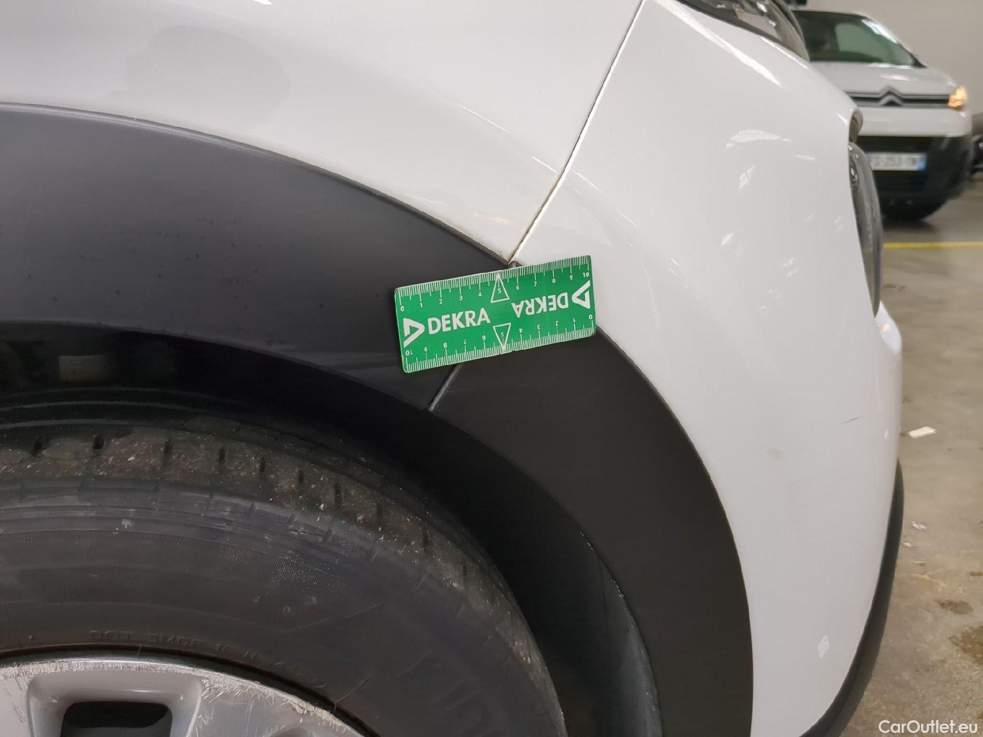  Citroen  C3 CITROEN  Société / 2020 / 5P / Berline / VU BlueHDi 100 SandS BVM6 Feel Nav #8