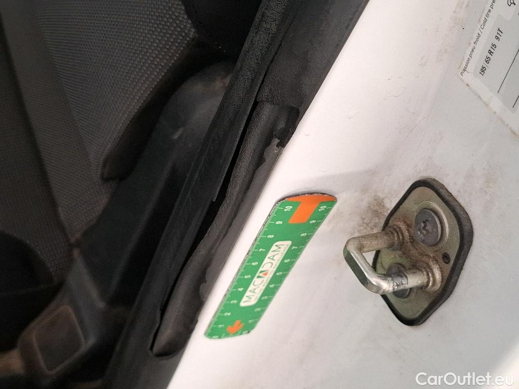  Citroen  Berlingo  Fourgon Club L1 (Court) 1.6 BlueHDi 100CV BVM5 E6 #24