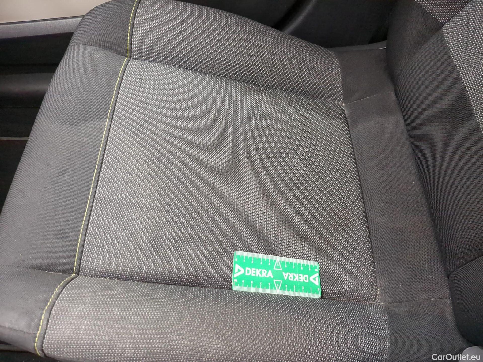  Citroen  C3 CITROEN  Société / 2020 / 5P / Berline / VU BlueHDi 100 SandS BVM6 Feel Nav #3