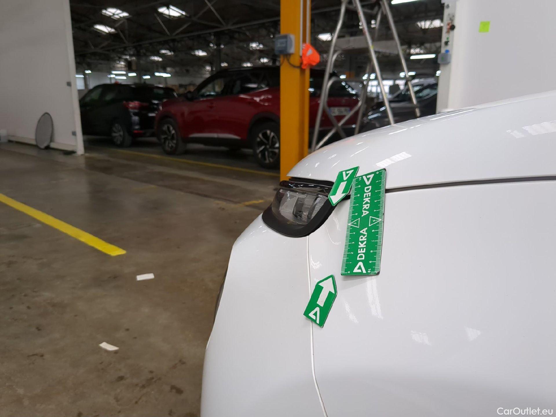  Citroen  C3 CITROEN  Société / 2020 / 5P / Berline / VU BlueHDi 100 SandS BVM6 Feel Nav #34