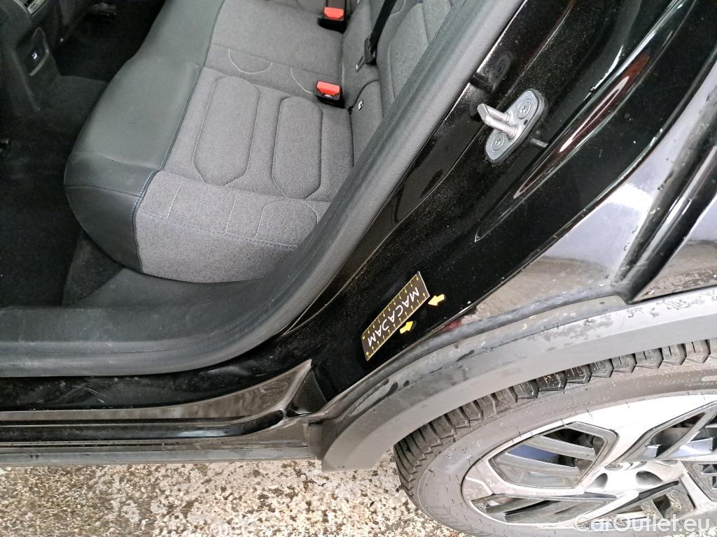  Citroen  C4 CITROEN  X / 2022 / 4P / Berline PureTech 130 S&S EAT8 Feel Pack #24