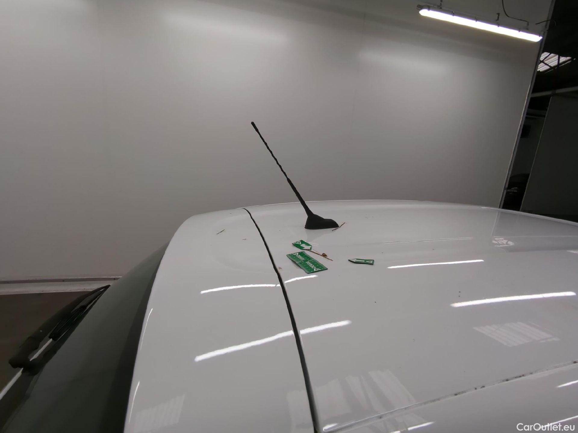  Citroen  C3 CITROEN  Société / 2020 / 5P / Berline / VU BlueHDi 100 SandS BVM6 Feel Nav #10