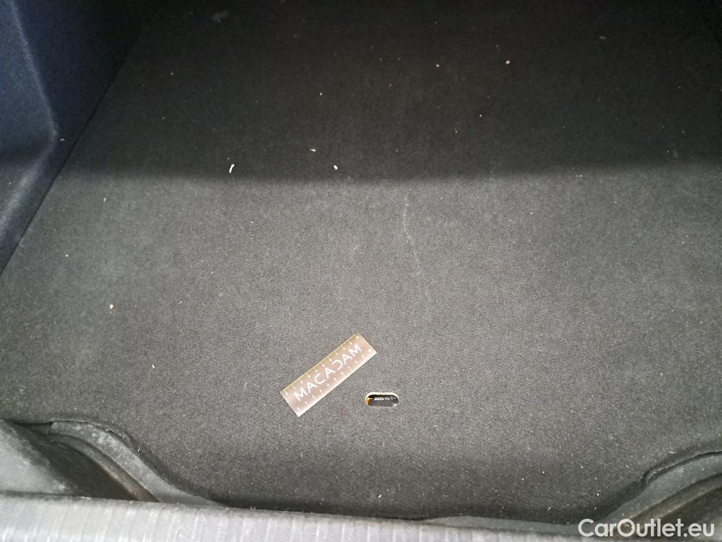  Citroen  C4 CITROEN  X / 2022 / 4P / Berline PureTech 130 S&S EAT8 Feel Pack #23