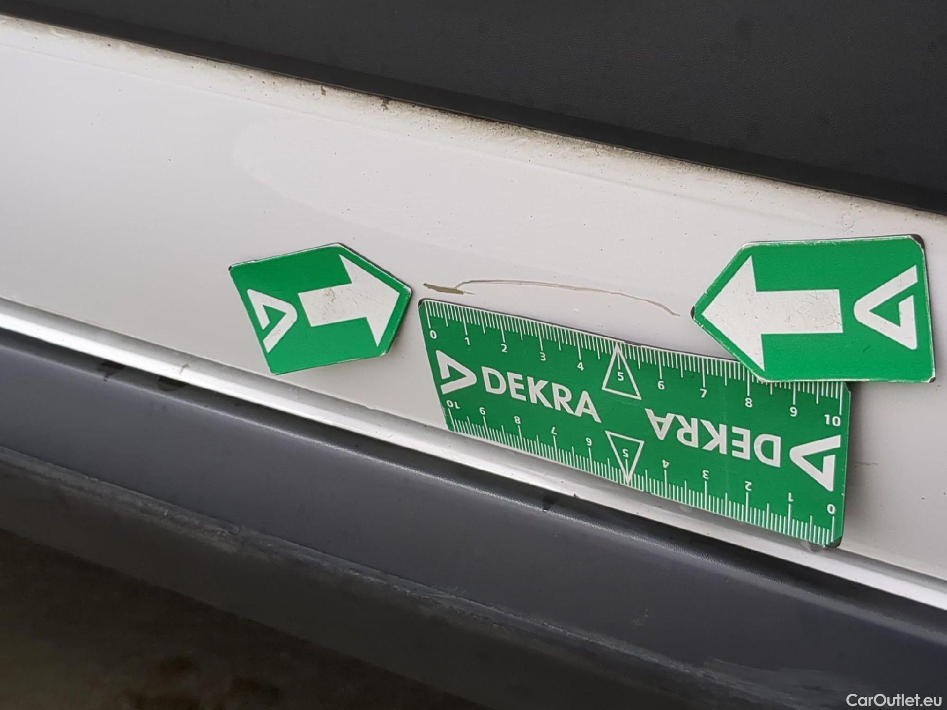  Citroen  C3 CITROEN  Société / 2020 / 5P / Berline / VU BlueHDi 100 SandS BVM6 Feel Nav #19