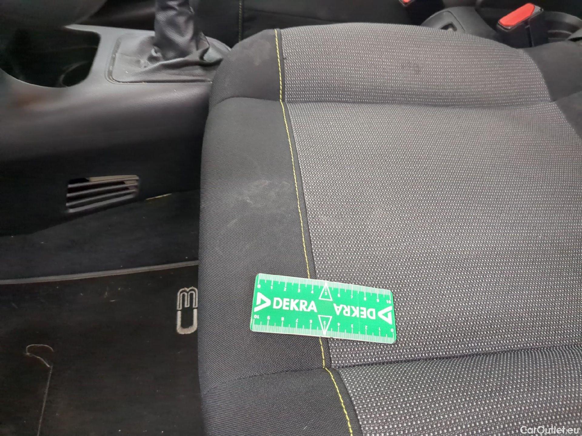  Citroen  C3 CITROEN  Société / 2020 / 5P / Berline / VU BlueHDi 100 SandS BVM6 Feel Nav #2