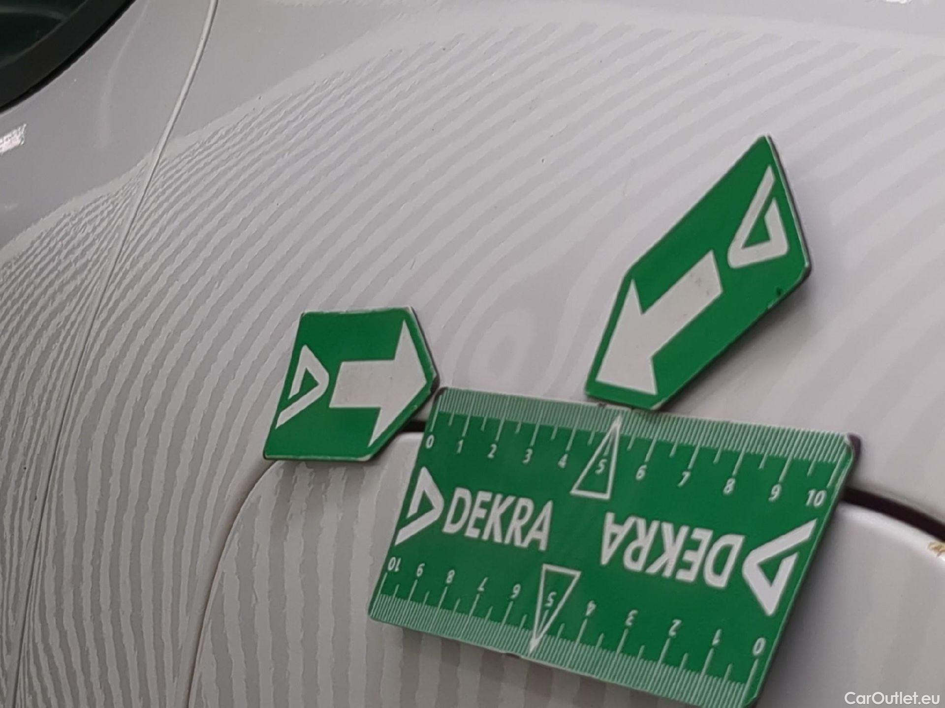  Citroen  C3 CITROEN  Société / 2020 / 5P / Berline / VU BlueHDi 100 SandS BVM6 Feel Nav #37