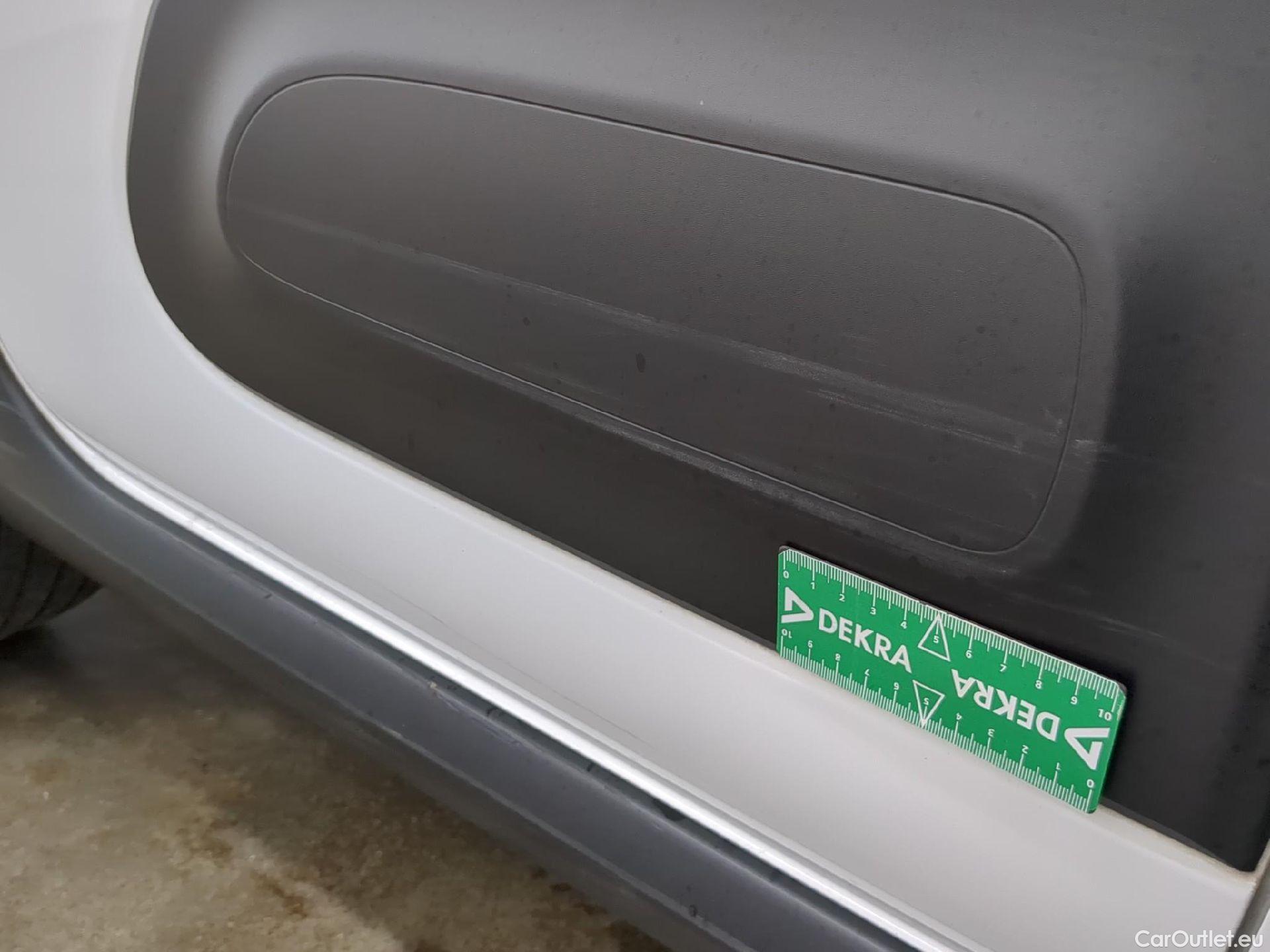  Citroen  C3 CITROEN  Société / 2020 / 5P / Berline / VU BlueHDi 100 SandS BVM6 Feel Nav #18