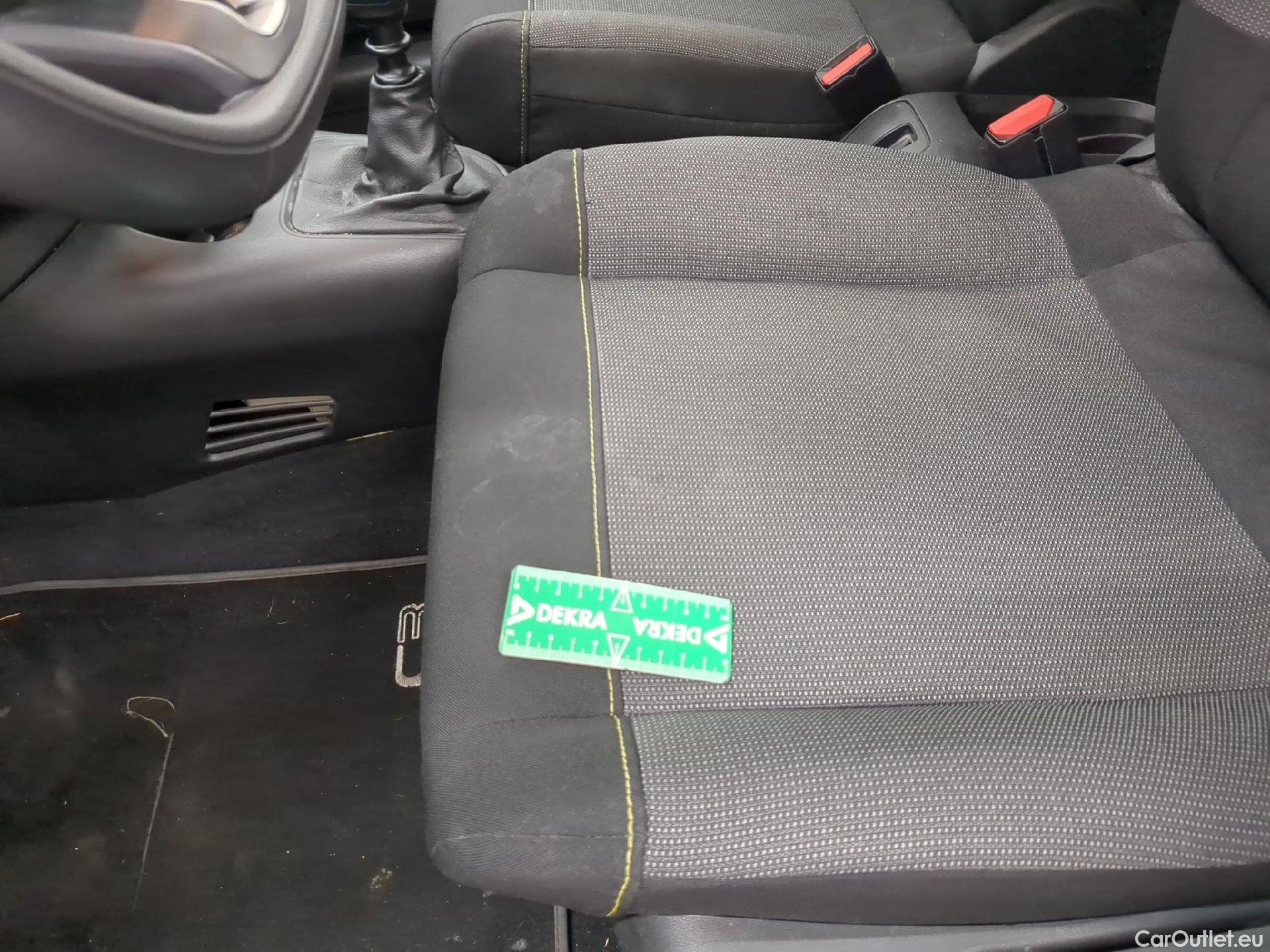  Citroen  C3 CITROEN  Société / 2020 / 5P / Berline / VU BlueHDi 100 SandS BVM6 Feel Nav #1