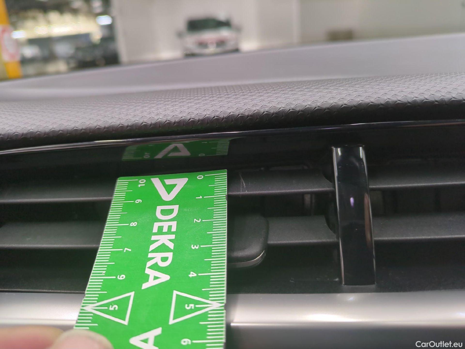  Opel  Corsa  F Elegance Business 1.2 Turbo 100CV BVM6 E6d #1