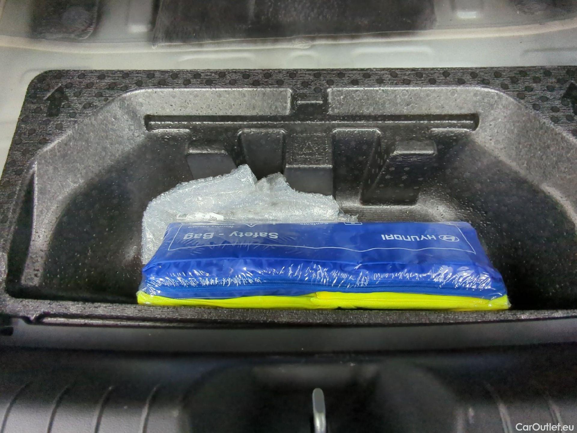  Hyundai   Ioniq Ioniq 6 Creative Electrique 77kWh BVA #2