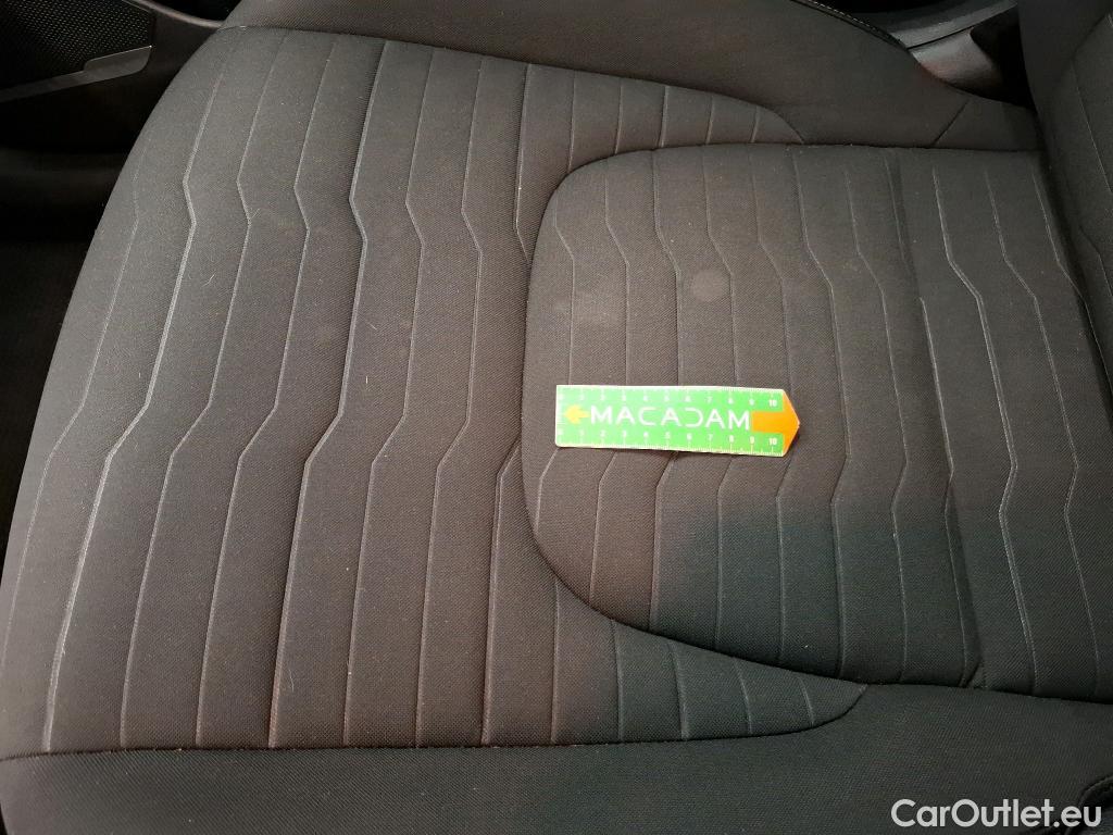  KIA  Sportage KIA  / 2021 / 5P / SUV 1.6 T-GDI 265 PHEV AUTO 4WD DESIGN #14