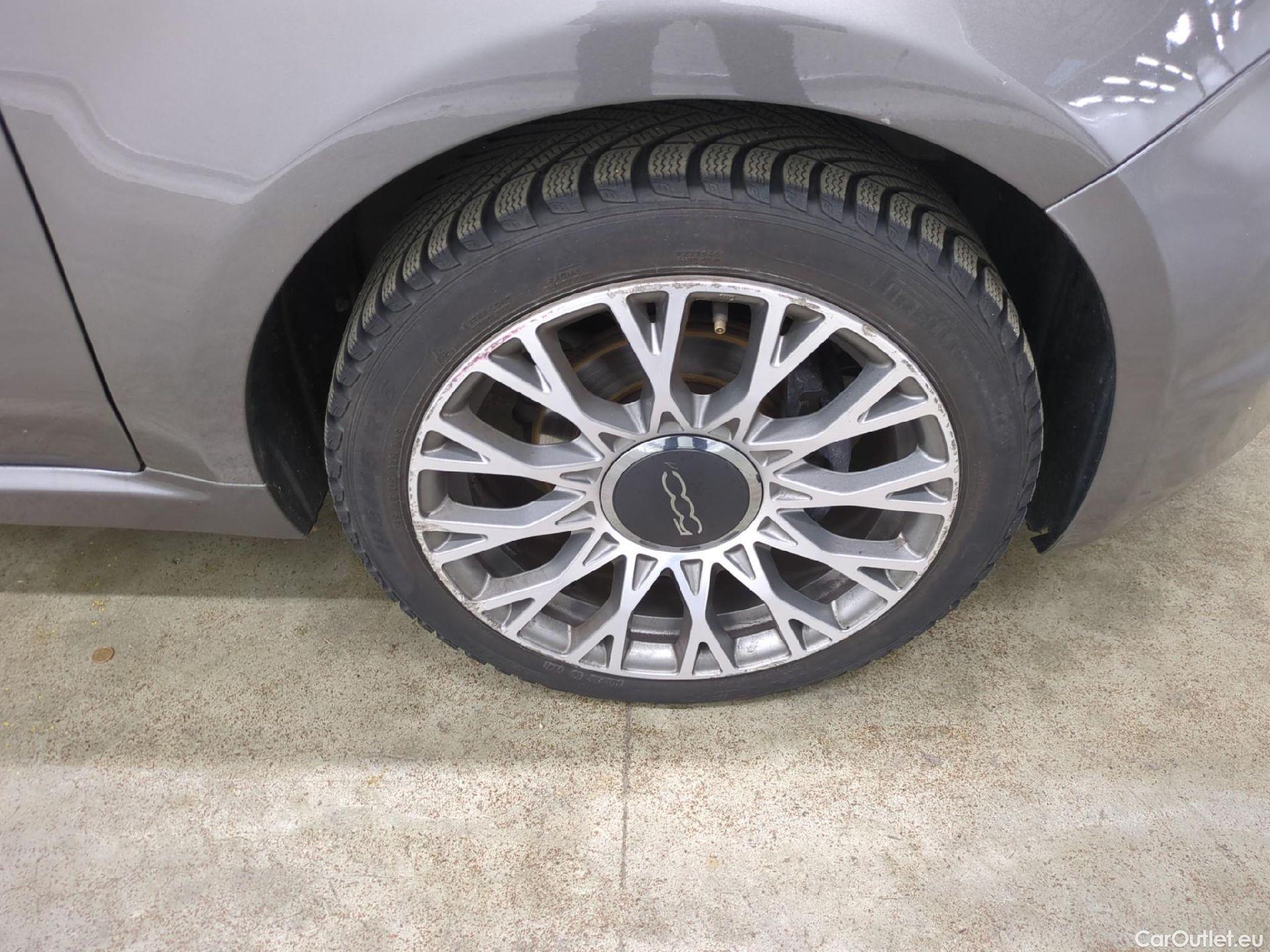  Fiat  500 FIAT  / 2015 / 3P / Berline 1.0 70ch BSG Star #10