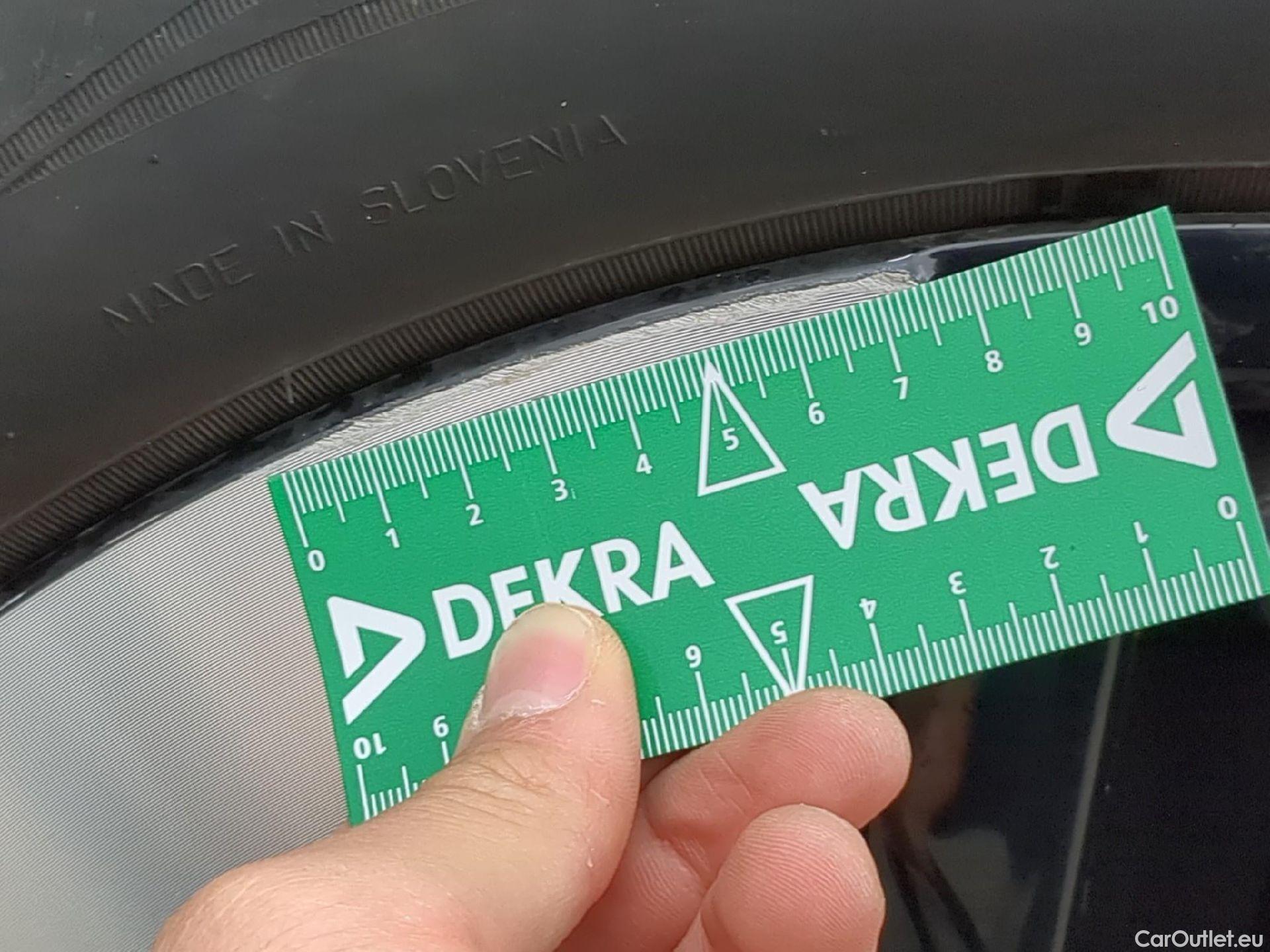  Hyundai   Ioniq Ioniq 6 Creative Electrique 77kWh BVA #8