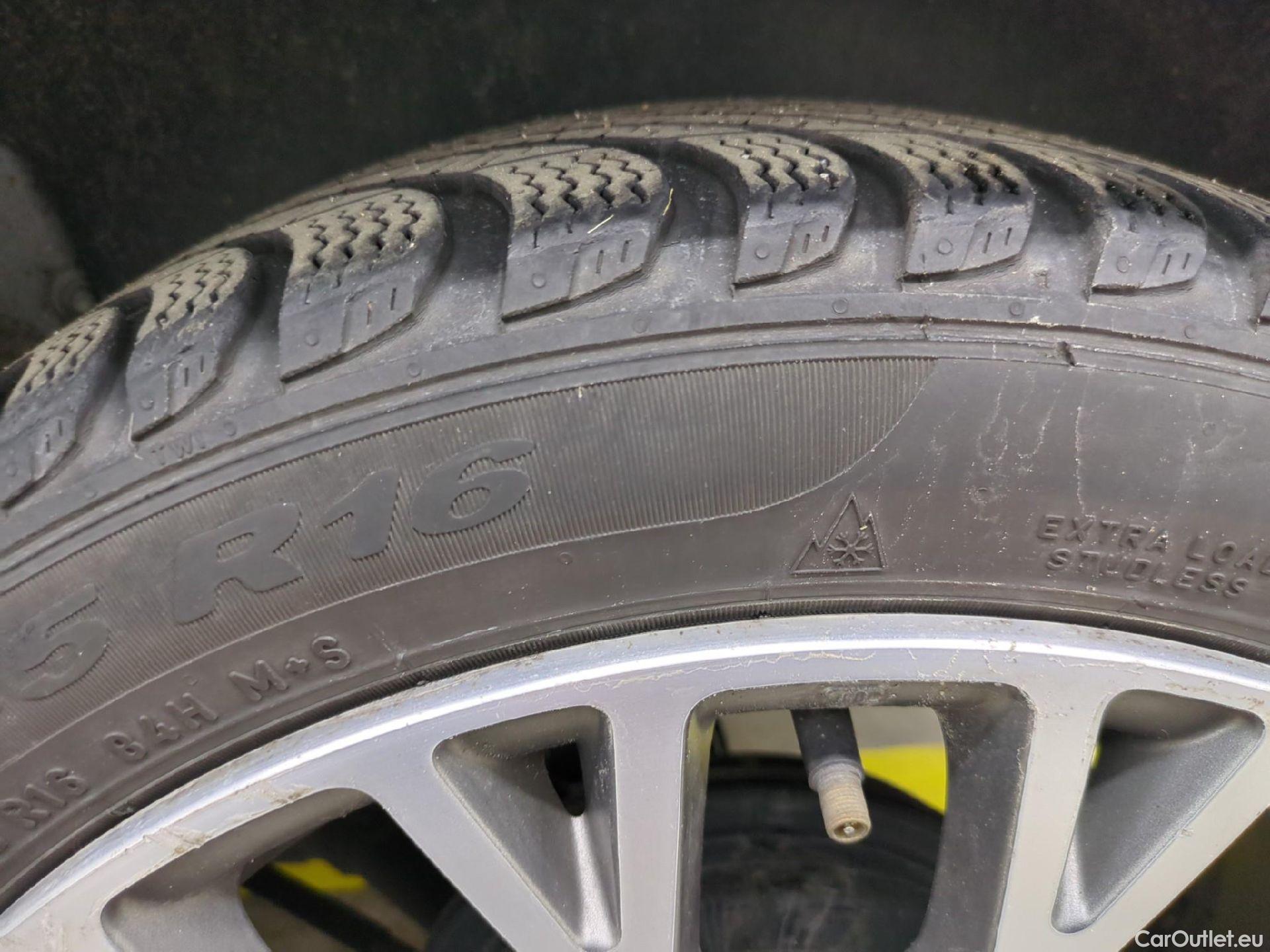  Fiat  500 FIAT  / 2015 / 3P / Berline 1.0 70ch BSG Star #3