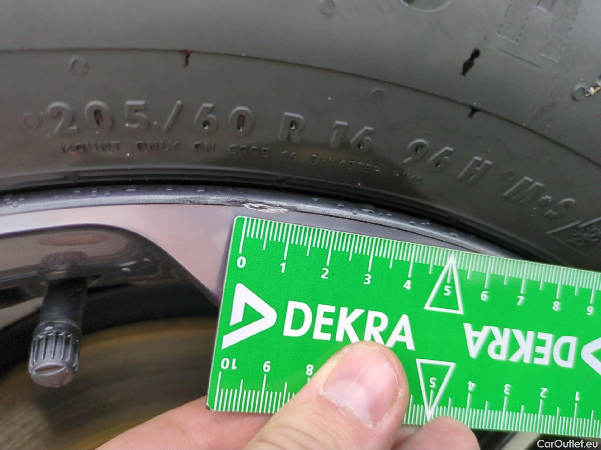  KIA  XCeed  Active 1.0 T-GDI 120CV BVM6 E6d #9