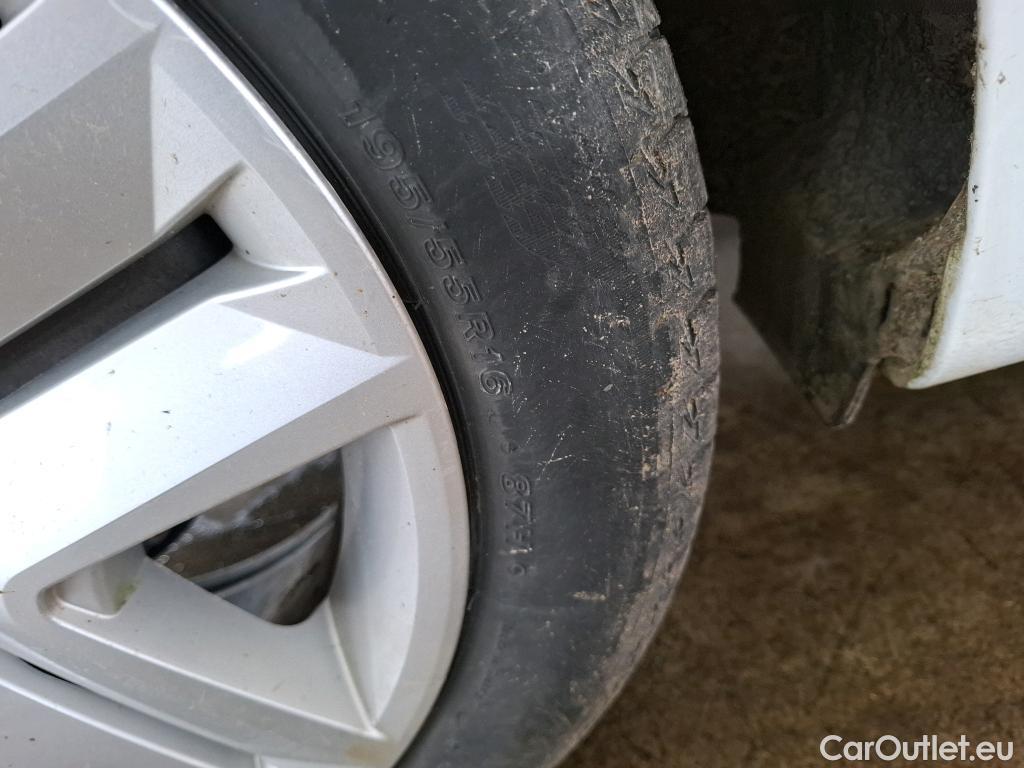  Renault  Clio  V Business 1.0 SCe 65CV BVM5 E6d #12