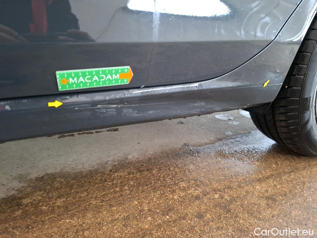  Volkswagen  Golf  VOLKSWAGEN / 2020 / 5P / Berline 1.0 eTSI OPF 110 DSG7 Life Business #2