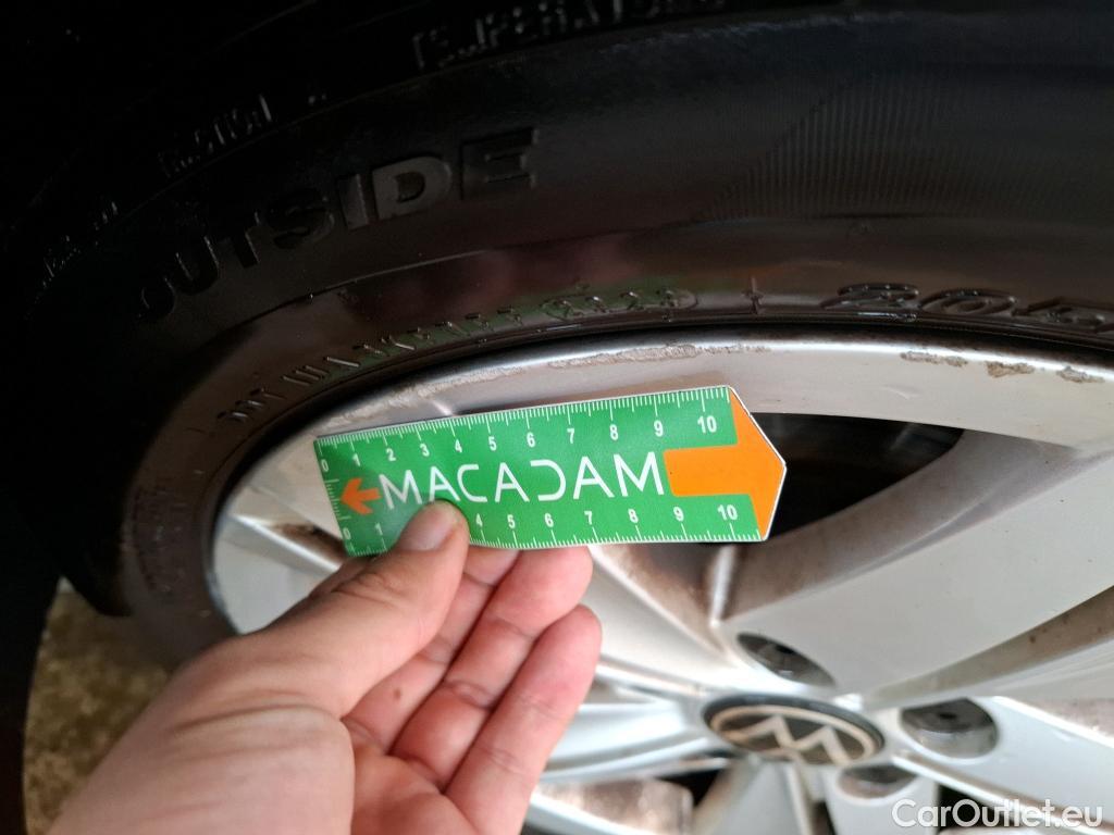  Volkswagen  Golf  VOLKSWAGEN / 2020 / 5P / Berline 1.0 eTSI OPF 110 DSG7 Life Business #7