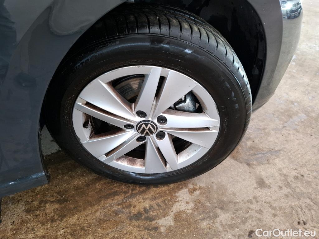  Volkswagen  Golf  VOLKSWAGEN / 2020 / 5P / Berline 1.0 eTSI OPF 110 DSG7 Life Business #5