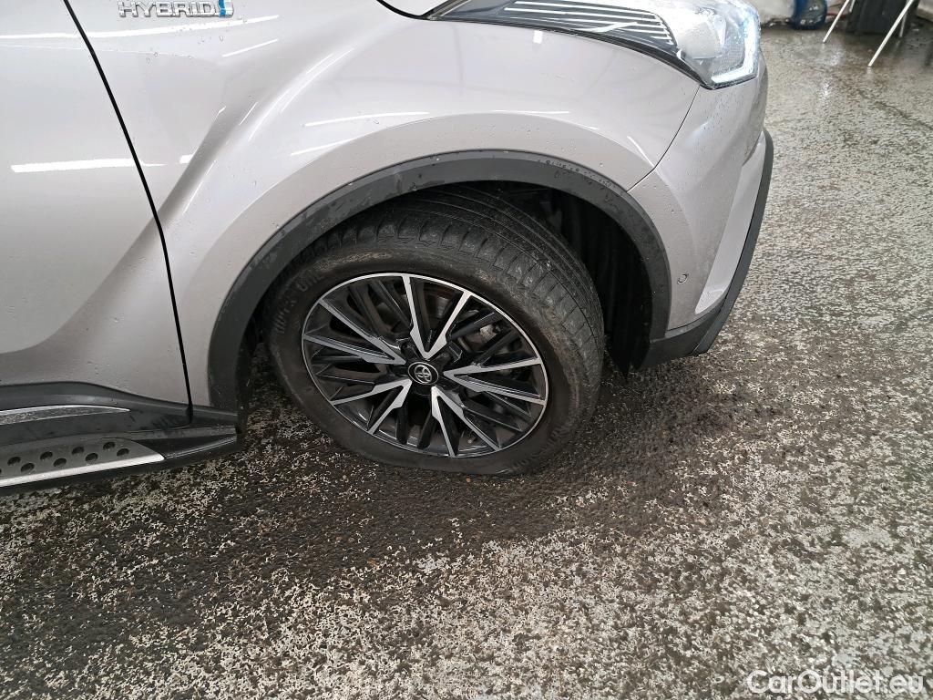  Toyota  C-HR TOYOTA  5p Berline 1.8 HYBRIDE 122 COLLECTION #18