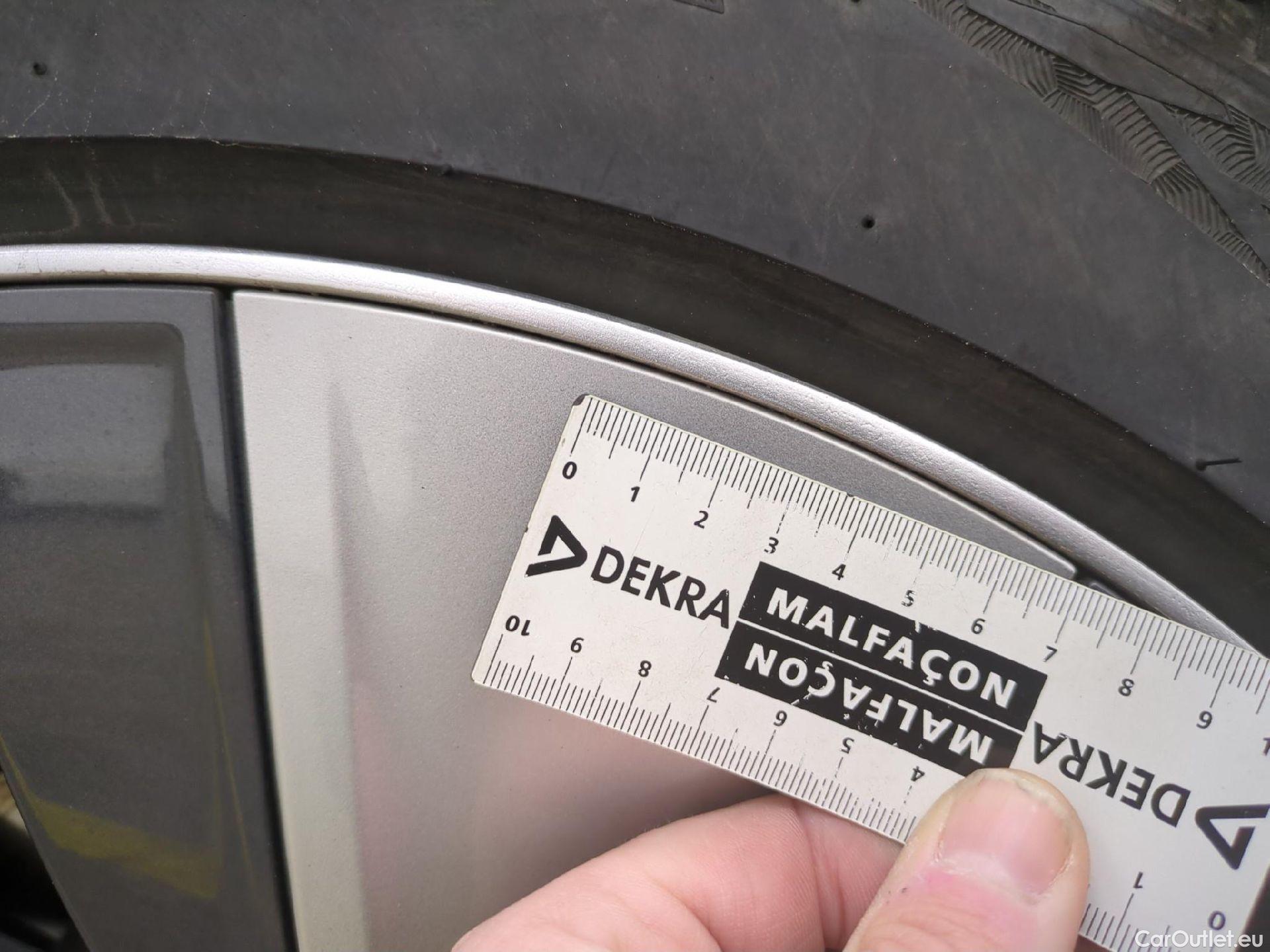  Tesla  Model Y TESLA  / 2021 / 5P / SUV RWD #8