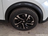  Peugeot  2008 PEUGEOT  / 2019 / 5P / CROSSOVER BLUEHDI 130 EAT8 ALLURE PACK S/S AUT. #17