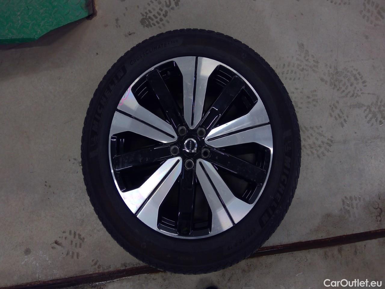  Volvo  C40  Recharge Twin Plus Aut #1