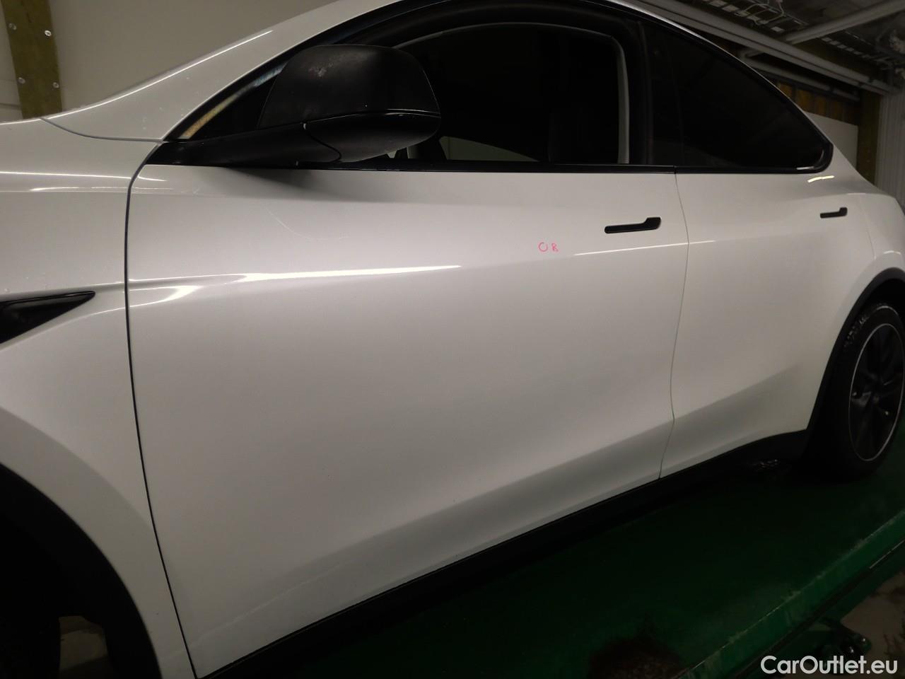  Tesla  Model Y  Long-Range AWD #11