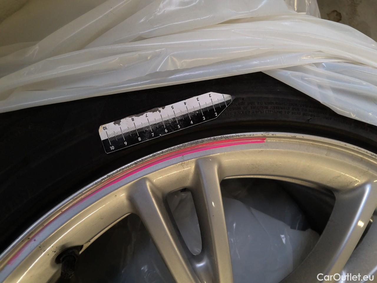  Tesla  Model Y  Long-Range AWD #4