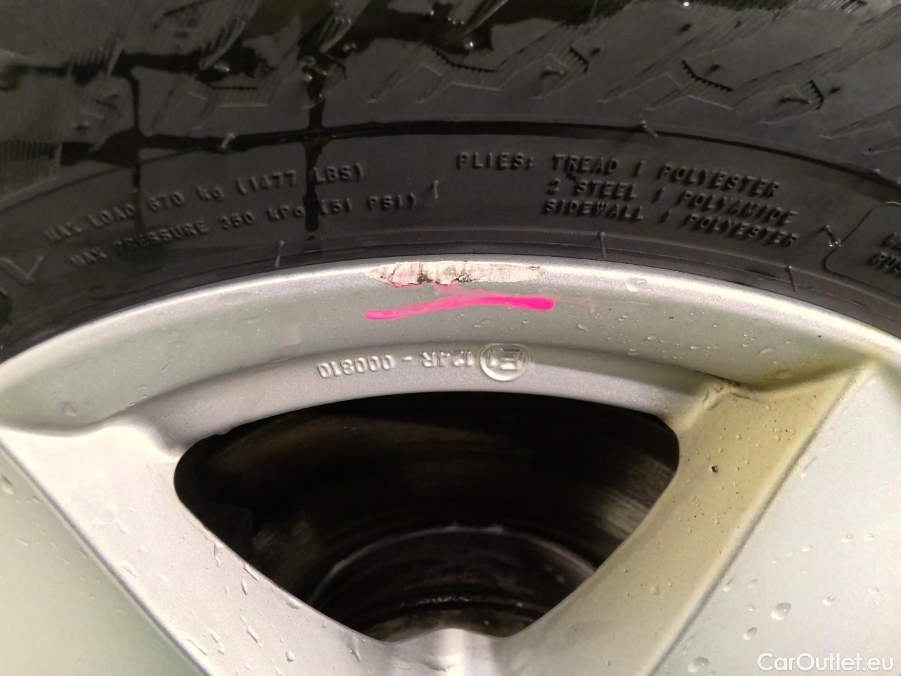  Volkswagen  Caddy  TDI 110 Maxi 4WD Aut. #9