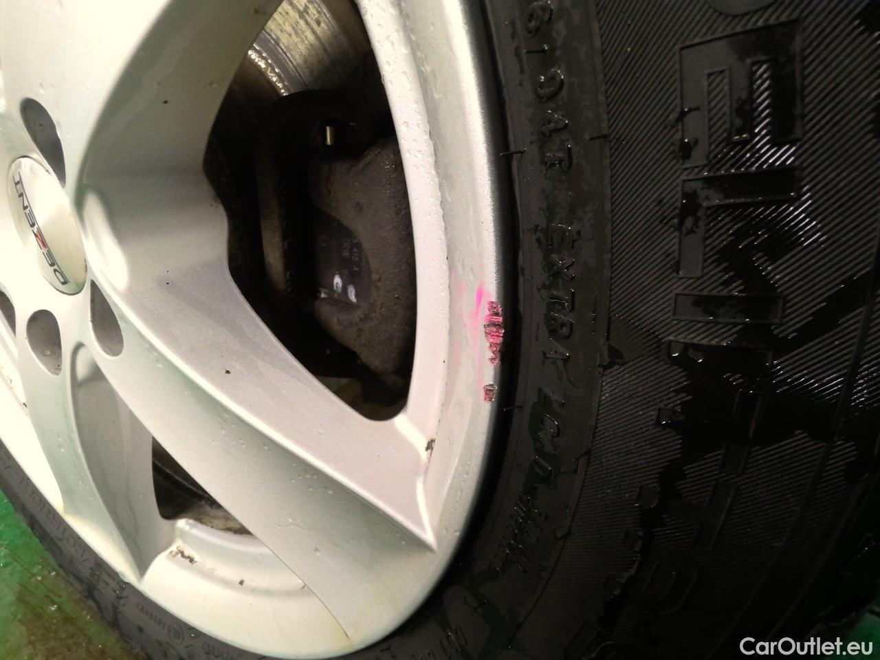  Volkswagen  Caddy  TDI 110 Maxi 4WD Aut. #11