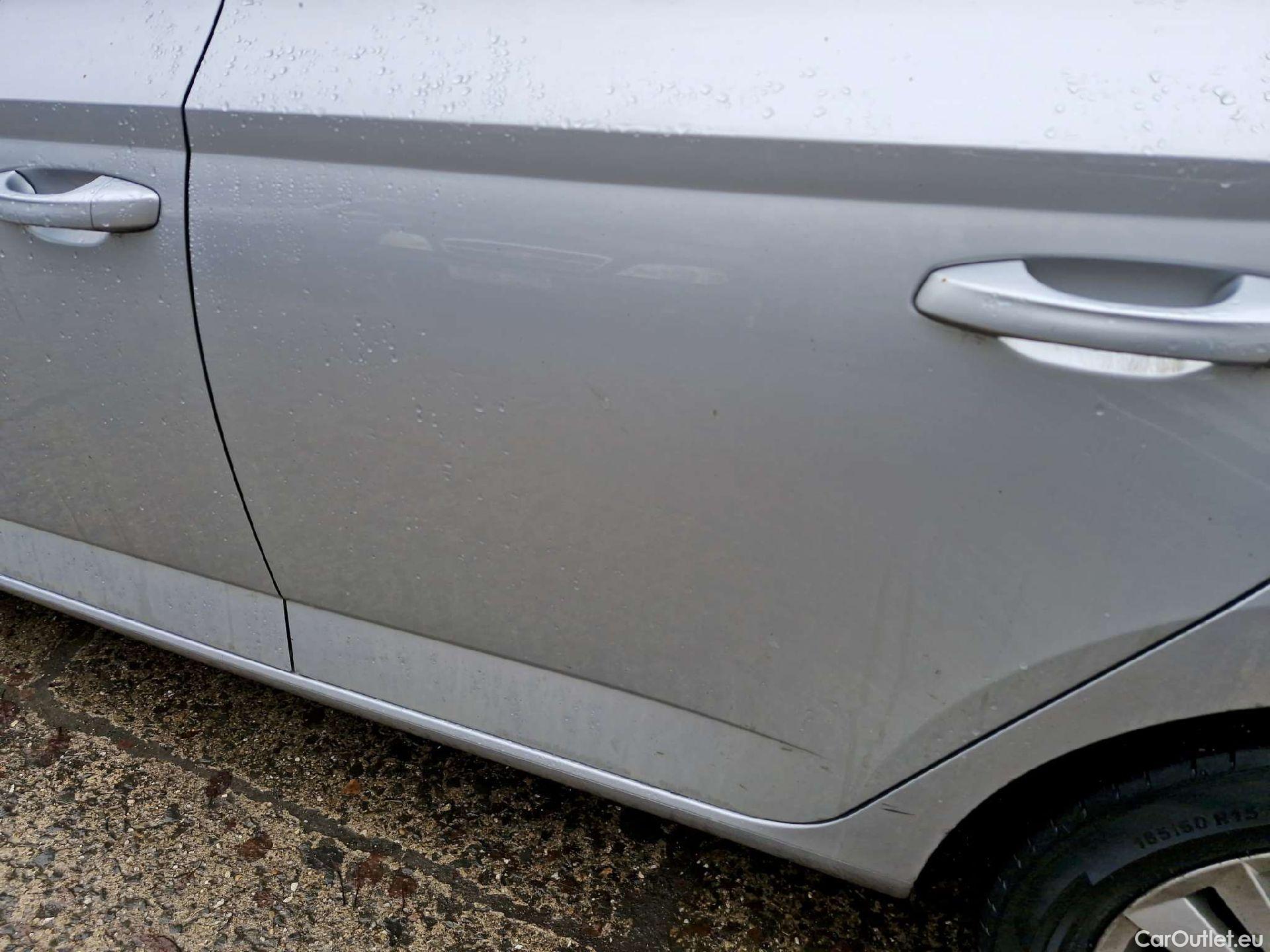  Skoda  Fabia  Combi (2015) Com.1.0TSI 70 Ambition 5d #14